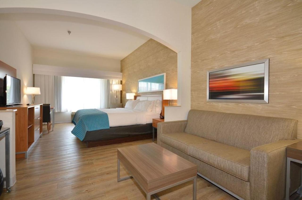 Holiday Inn Express Hotel & Suites Farmington, An Ihg Hotel Екстериор снимка
