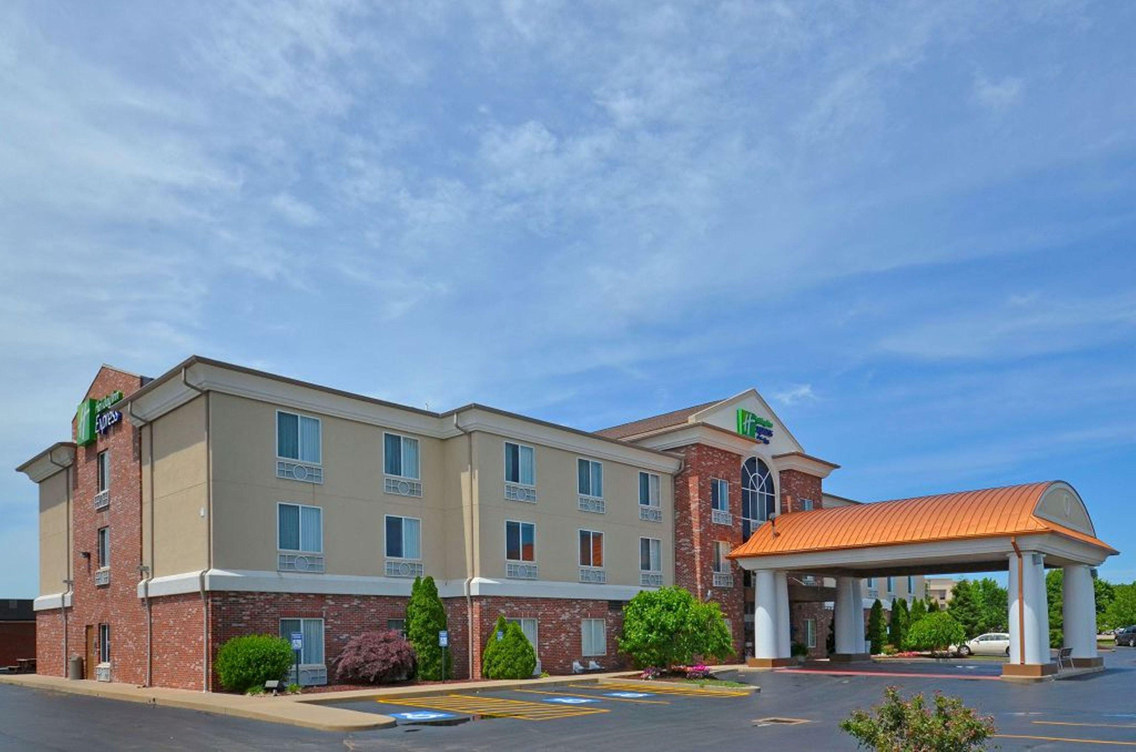 Holiday Inn Express Hotel & Suites Farmington, An Ihg Hotel Екстериор снимка