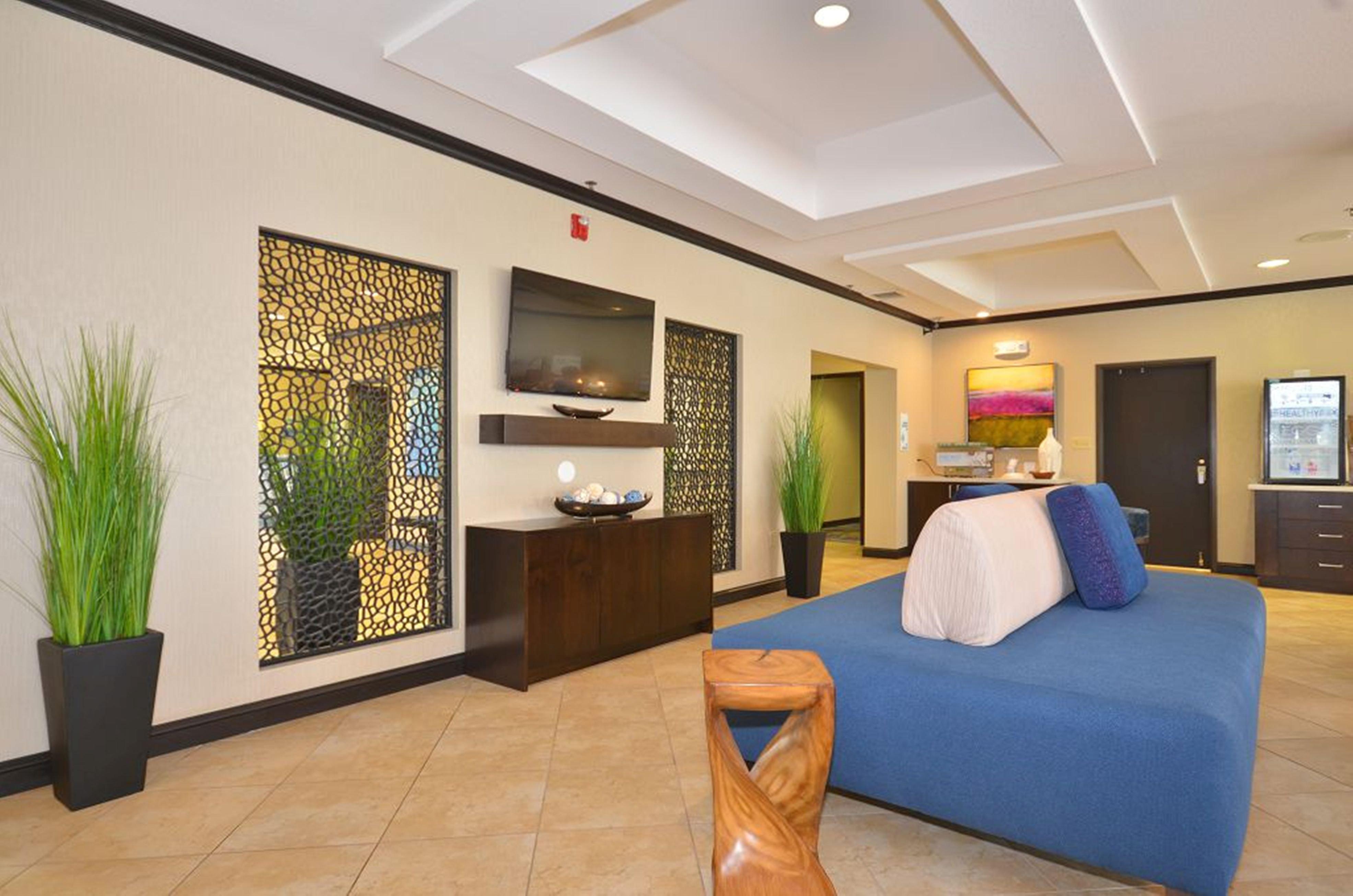 Holiday Inn Express Hotel & Suites Farmington, An Ihg Hotel Екстериор снимка