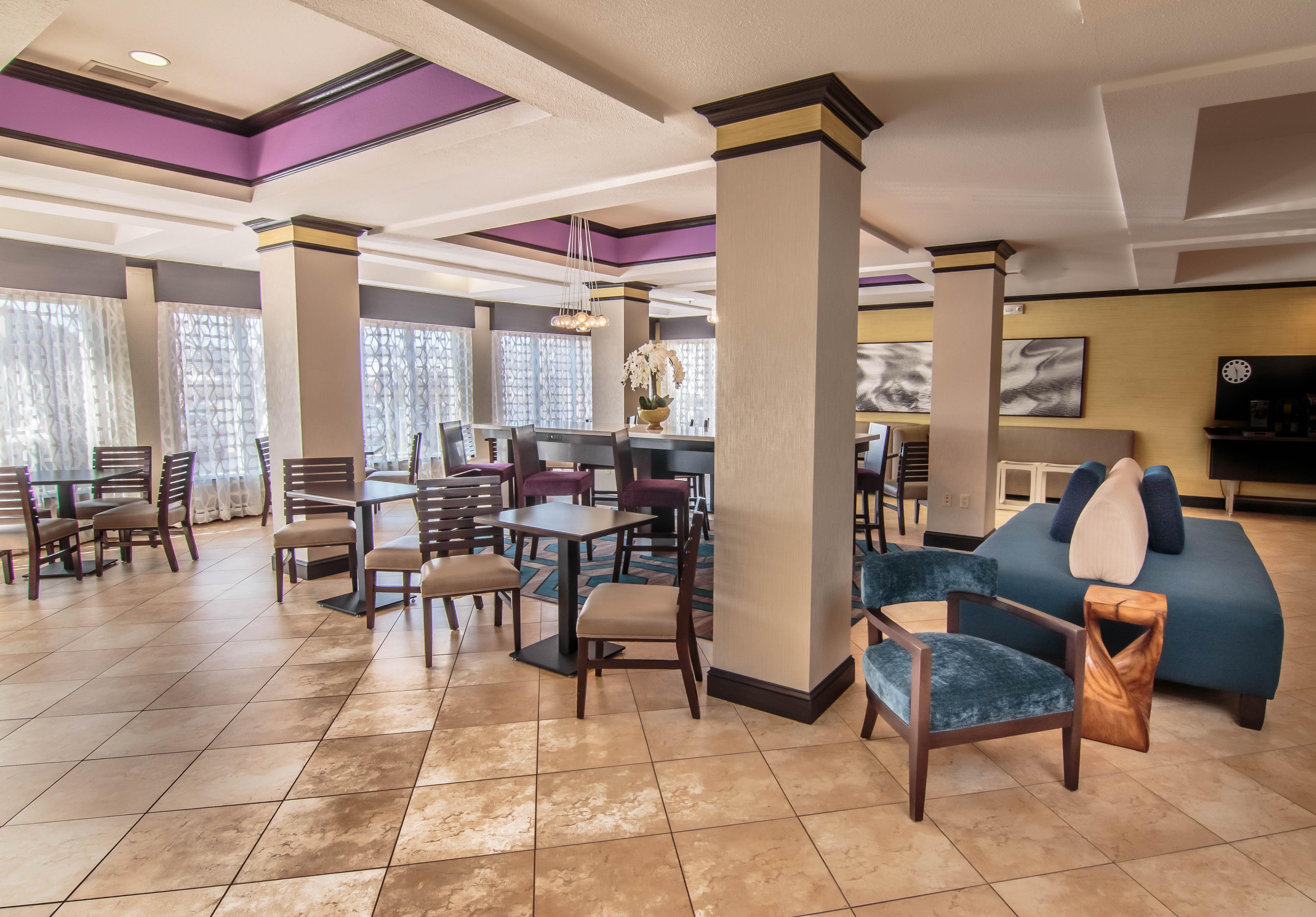 Holiday Inn Express Hotel & Suites Farmington, An Ihg Hotel Екстериор снимка