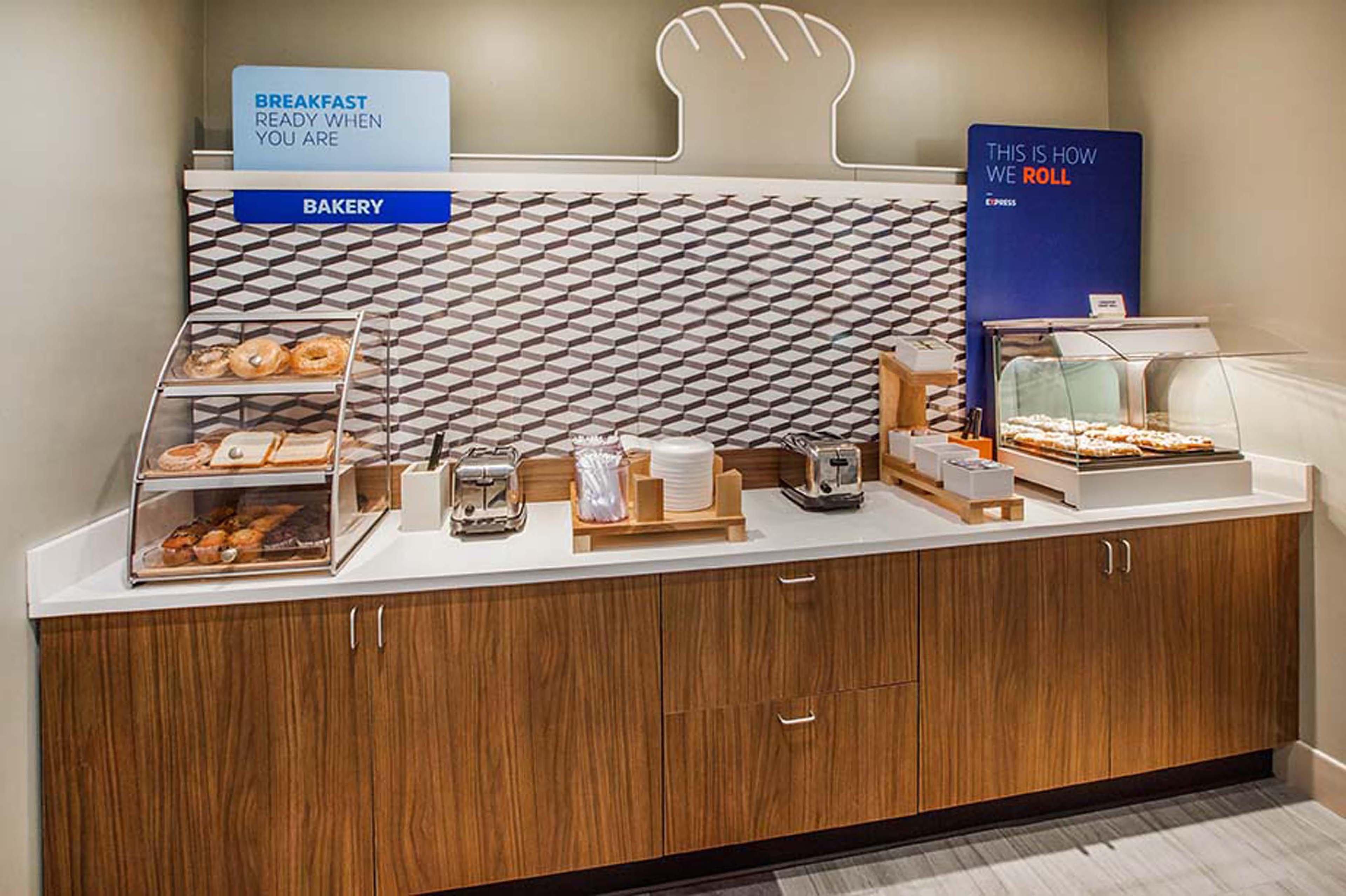 Holiday Inn Express Hotel & Suites Farmington, An Ihg Hotel Екстериор снимка