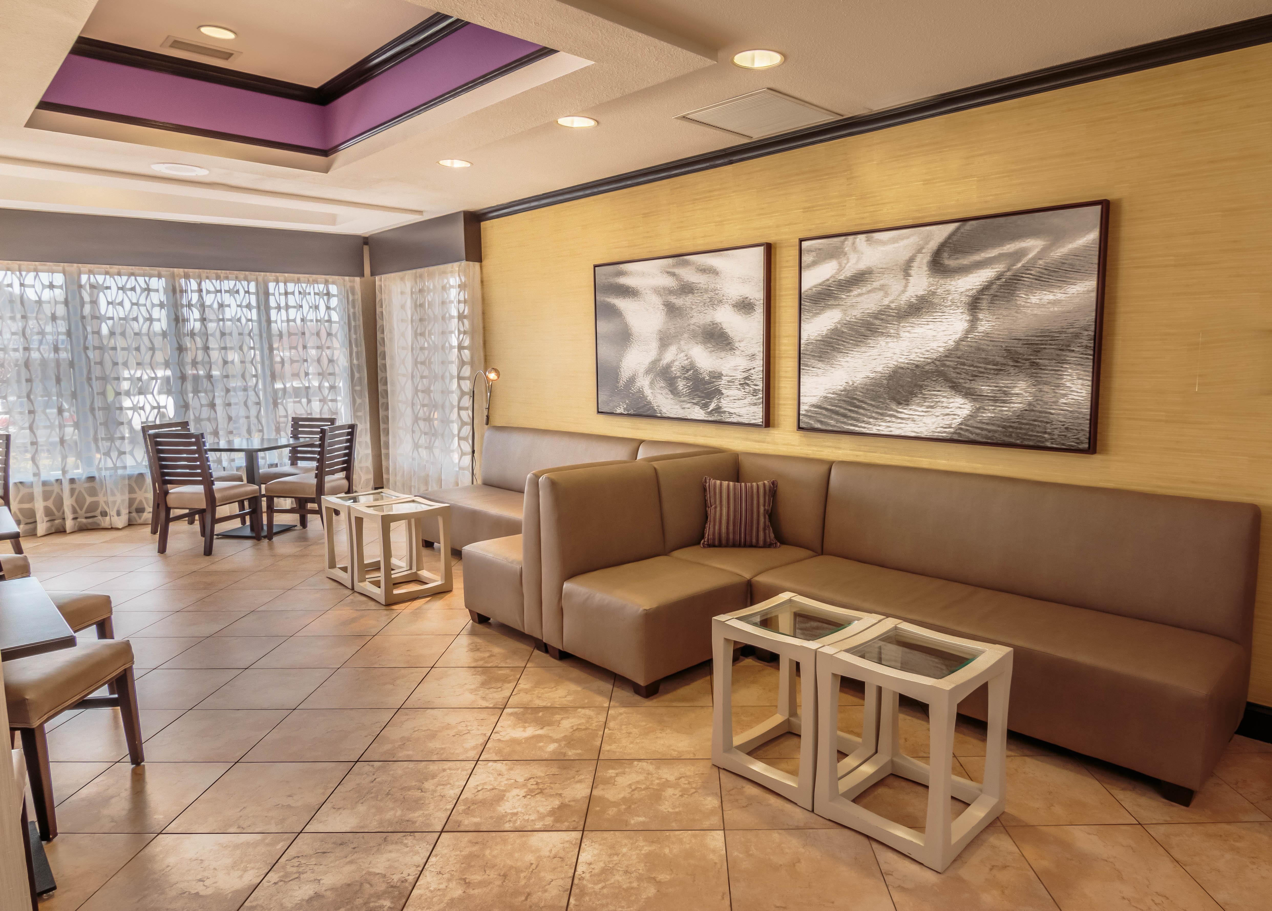 Holiday Inn Express Hotel & Suites Farmington, An Ihg Hotel Екстериор снимка