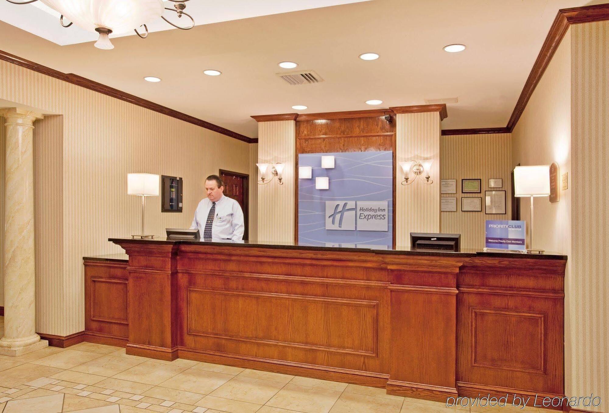 Holiday Inn Express Hotel & Suites Farmington, An Ihg Hotel Екстериор снимка