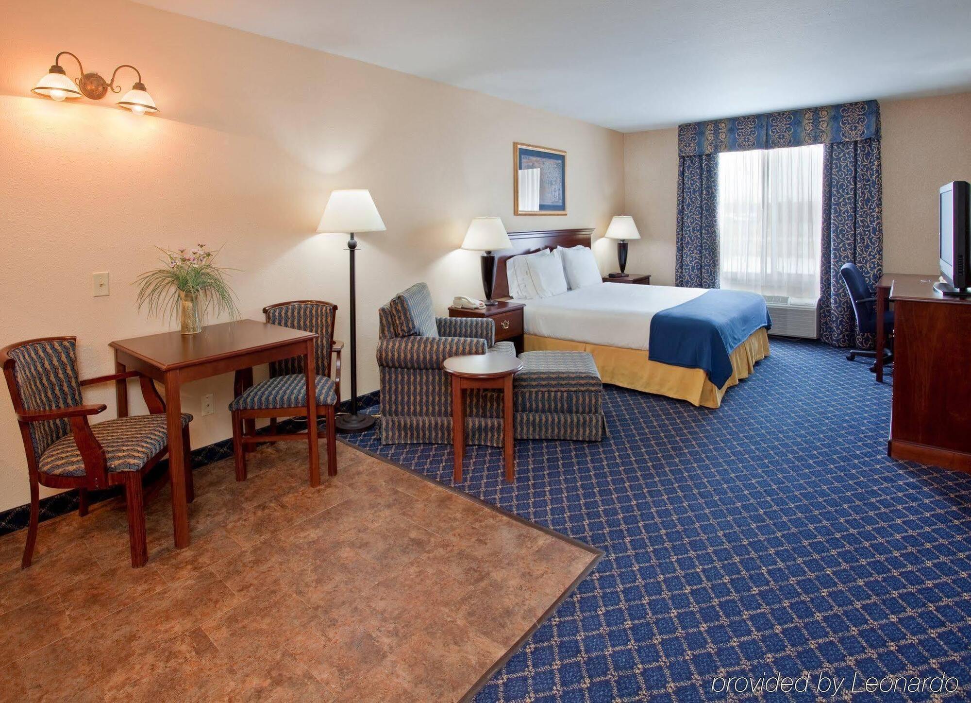 Holiday Inn Express Hotel & Suites Farmington, An Ihg Hotel Екстериор снимка